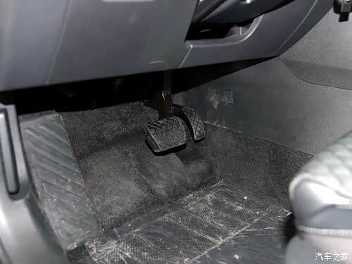 b8迈腾油门踏板