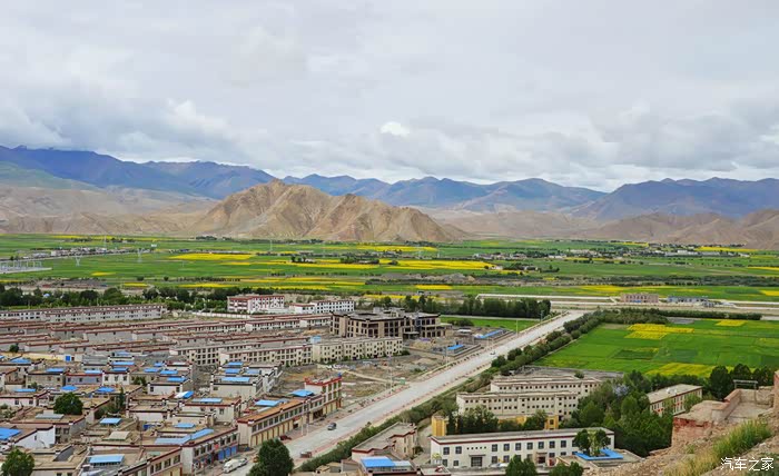 夏季的江孜县城