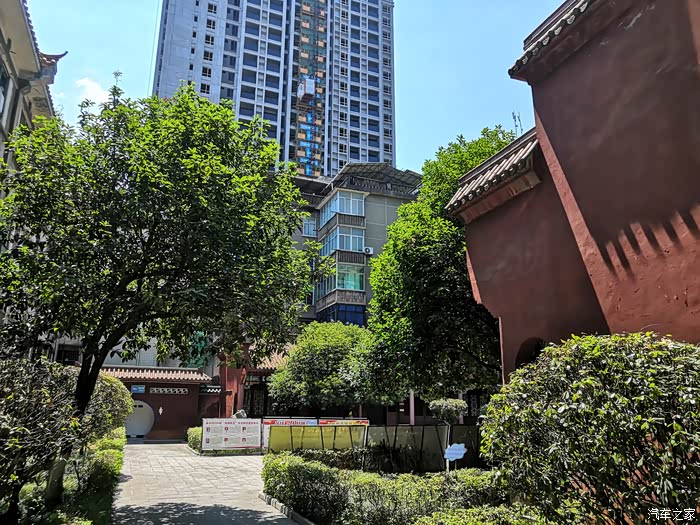 楼头有伴应归鹤原上无人更牧羊