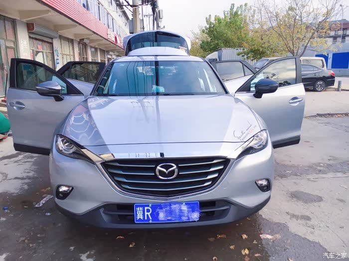 0l的星际蓝的颜色好看吗?想换幻影银.