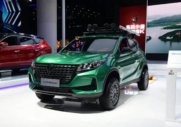 东风风光500改装版现身成都车展两款车型时尚帅气