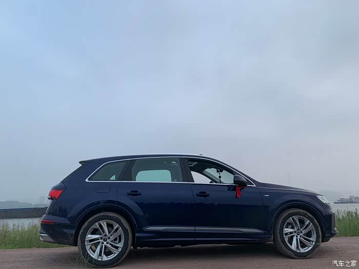 【图】纳瓦拉蓝2.0q7提车作业!_奥迪q7论坛_汽车之家论坛