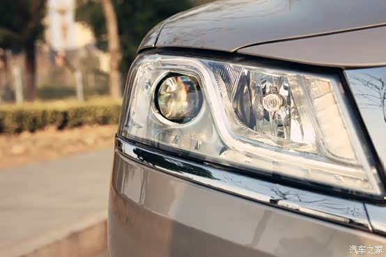 法雷奥的全led大灯……厚道,帅气!