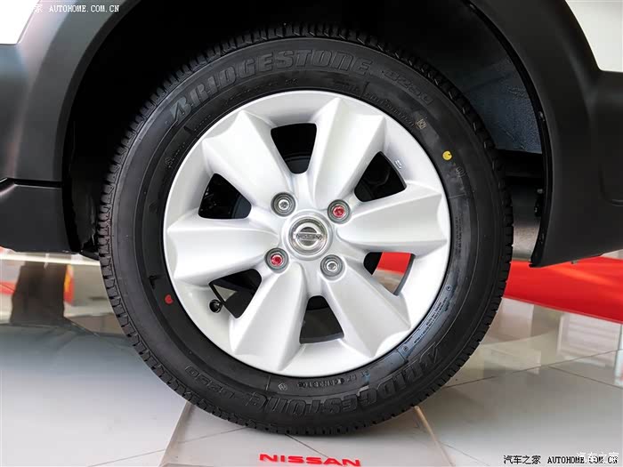 我的原厂15寸骐达轮毂已收到发些细部图给大家看看