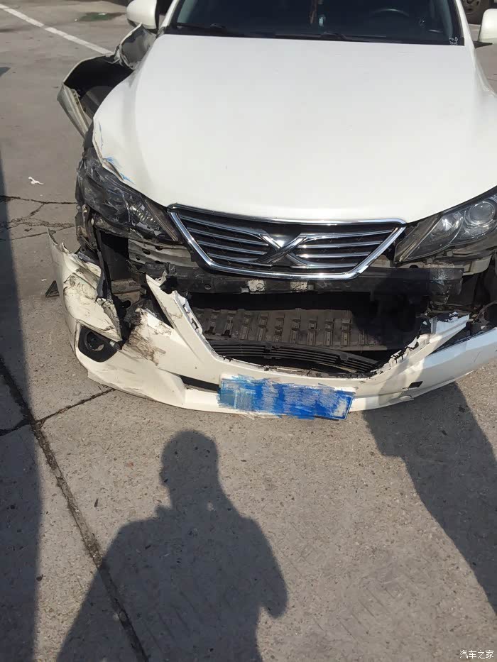 【图】今天撞车了._锐志论坛_汽车之家论坛