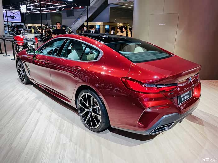 宝马840i登得了大雅之堂去得了诗和远方