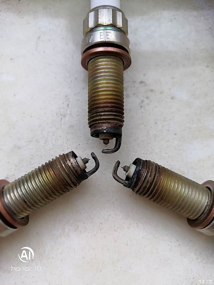 19款宝马x1五万公里大保5万换的火花塞