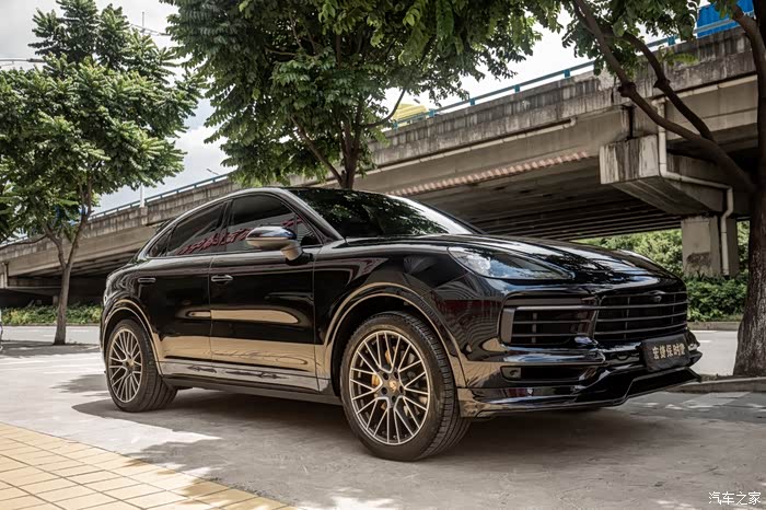 卡宴coupe泰卡特包围越看越爱