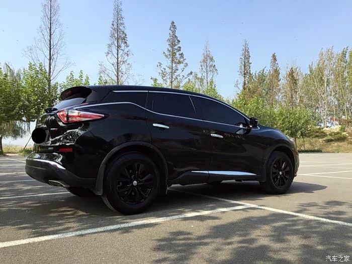 前辈们有谁的楼兰外面黑色或白色的改黑色轮毂的