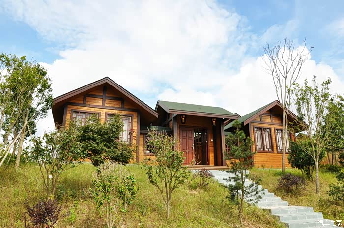 四合院木屋别墅,还是不错.