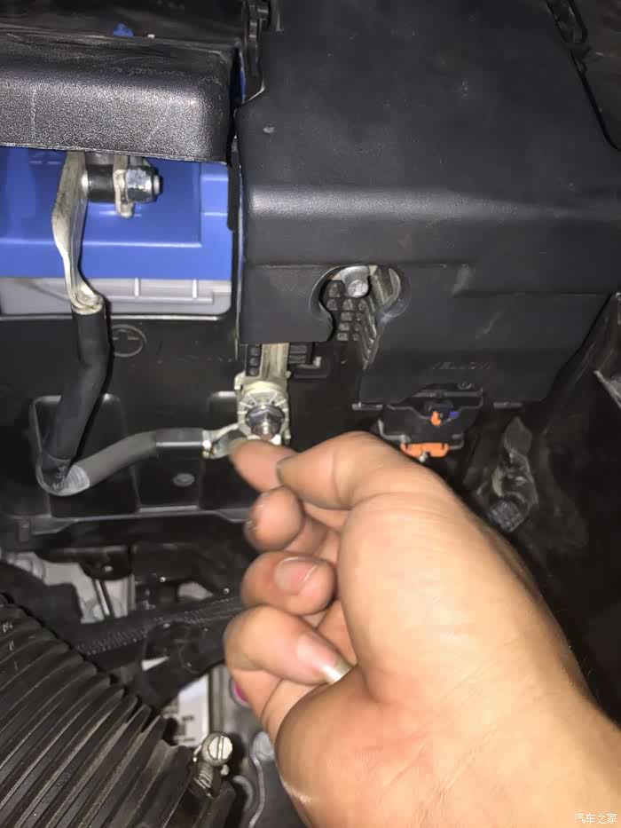 【图】蓄电池的日常养护及更换流程._雪铁龙c4l论坛_汽车之家论坛