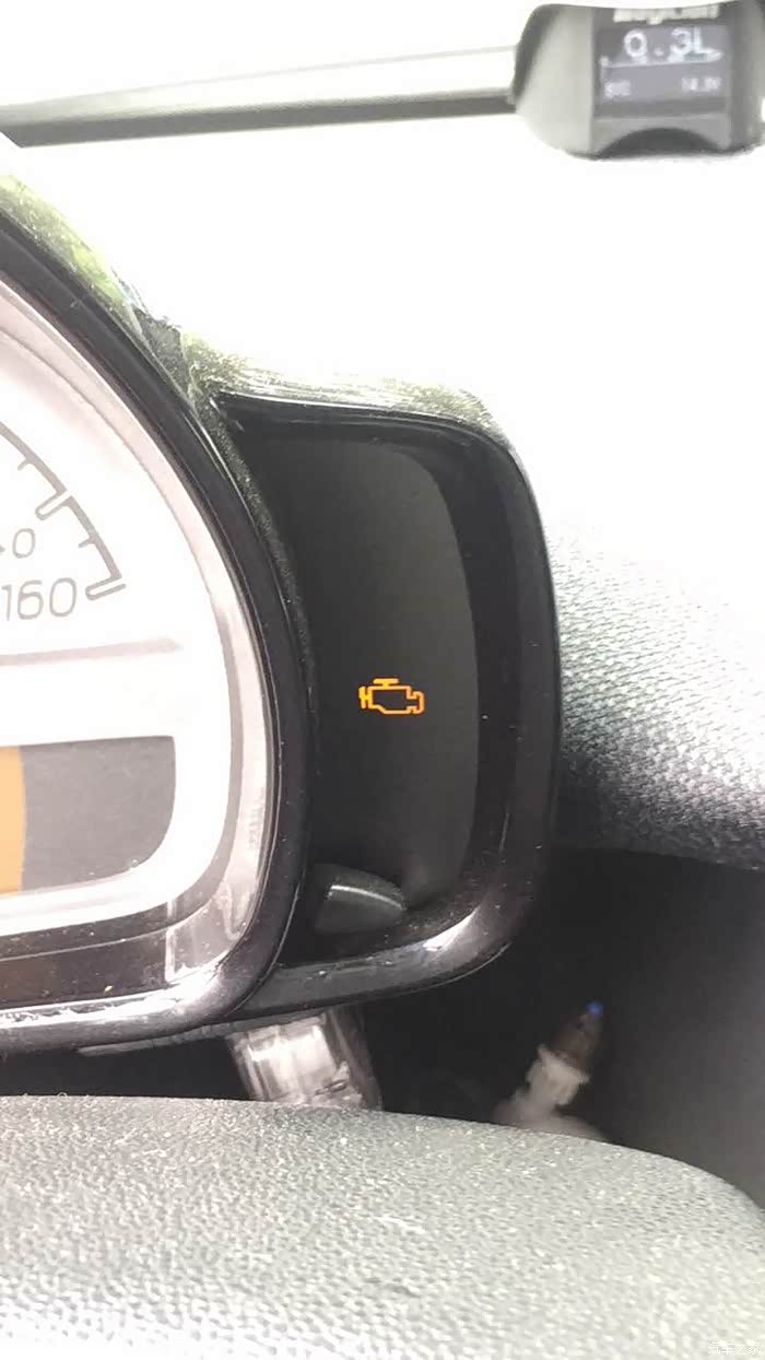 301 | 回复: 2 smart论坛 发动机故障灯亮了,请教车友们怎么解决?