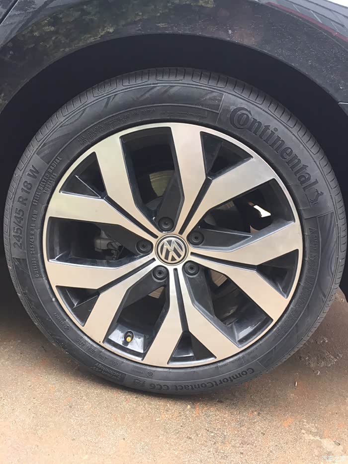 迈腾18豪华现在原配是17寸的轮毂能换大么