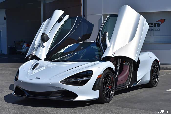 论720s的颜色还是觉得这款最经典