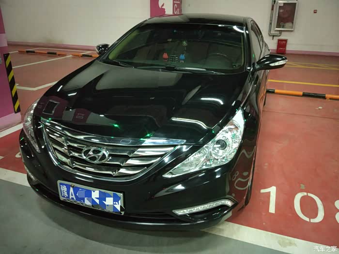 五年的黑色索纳塔八,至今仍然觉得很美