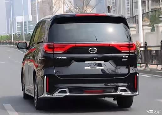 广汽传祺mpv最帅m 8