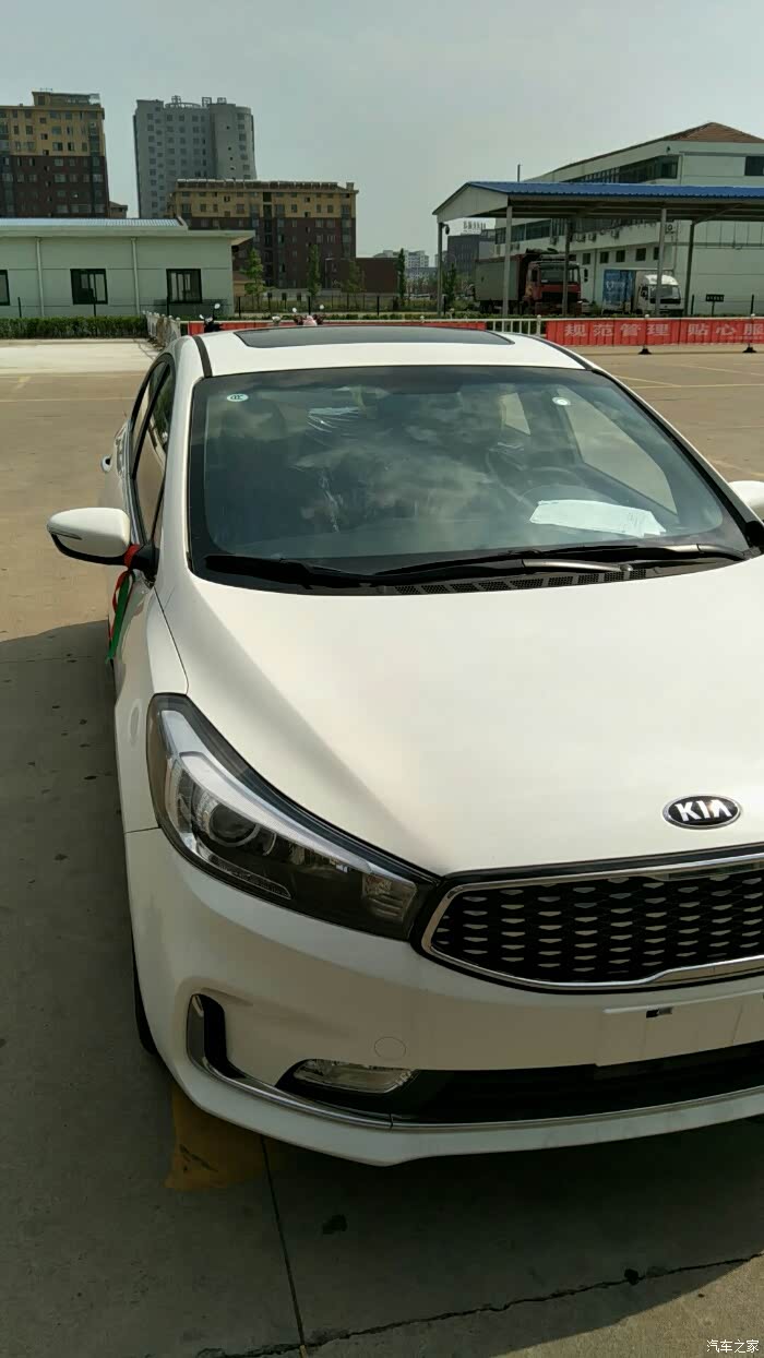 k3gls at,珍珠白和透明白的前脸的那个网,不一样吗?