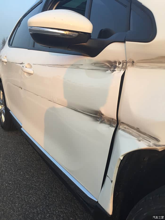 新车大擦挂!