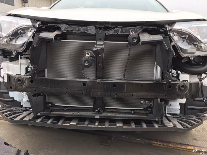 谁知道rav4前后防撞梁是什么材质