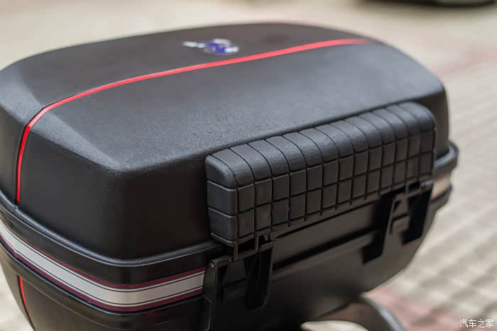 皮实又便宜的爱得乐982大容量尾箱