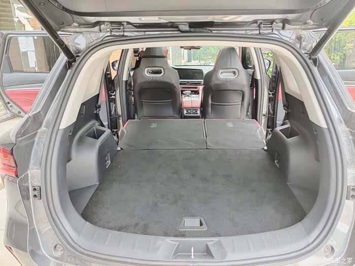 实测cs75plus后备箱纵深很长容积超大