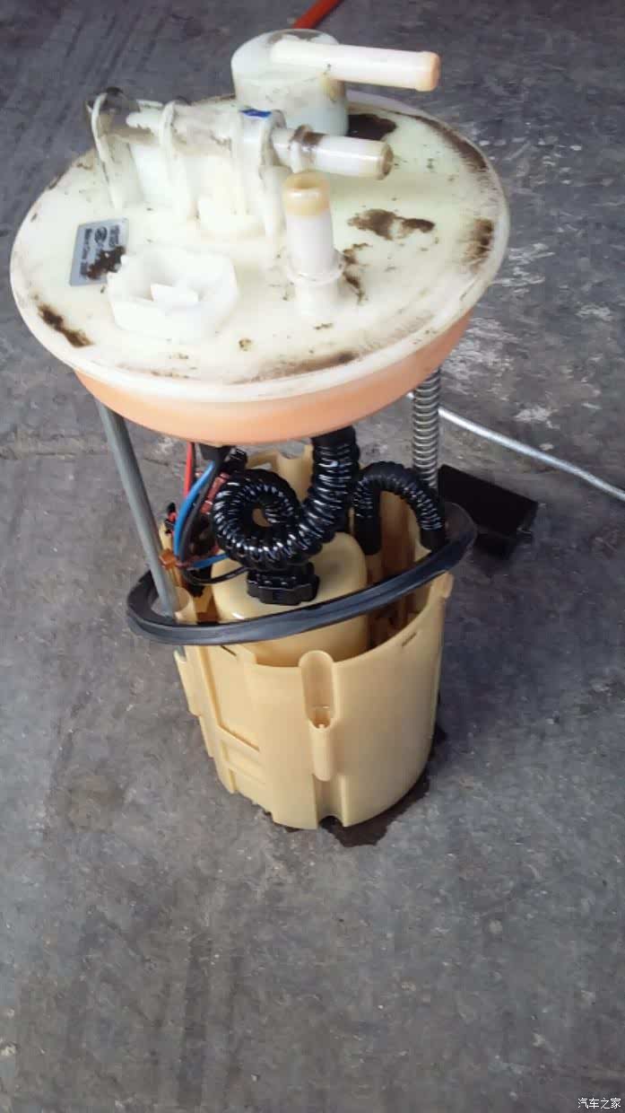 4年的奔奔mini换汽油泵