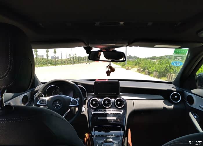 【图】标轴白外黑内c200运动版_奔驰c级论坛_汽车之家论坛