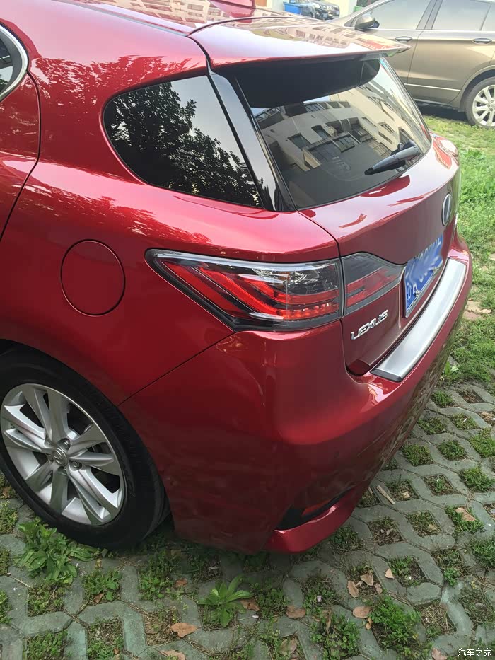 提车作业低调的华丽我和ct200h的红色约会