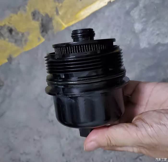 4008机油滤芯怎么取出来机滤盒已经旋下来了