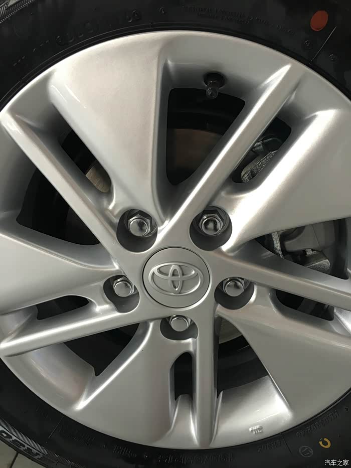 一汽丰田卡罗拉双擎 油与电的完美结合