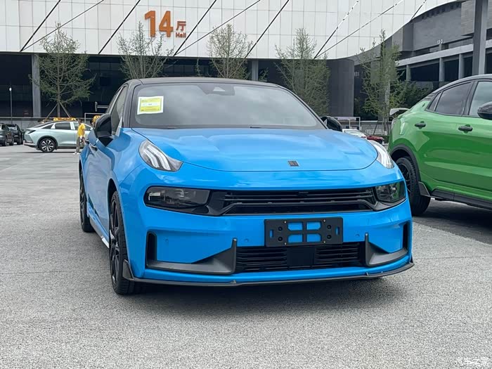 领克03 cyan定制版成都车展亮相