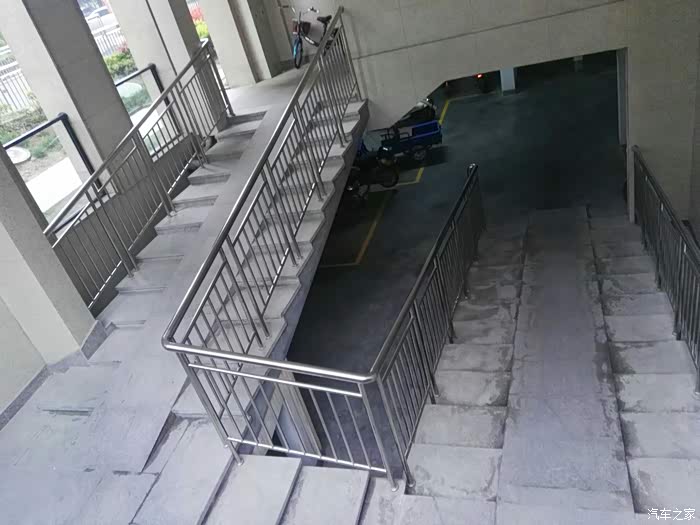 这种自行车坡道gsx250r能上来吗?