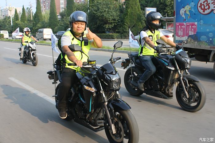 霸氣春風車隊摩旅巡遊商丘