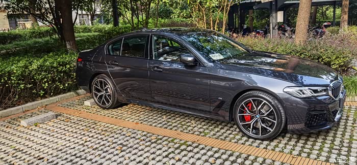 【图】2021款540i神秘灰提车了~更新黑鼻孔~_宝马5系论坛_汽车之家