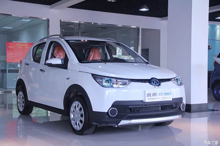 【图】去店里看实车,发现180的座椅内饰还有橘色的_北汽新能源ec论坛