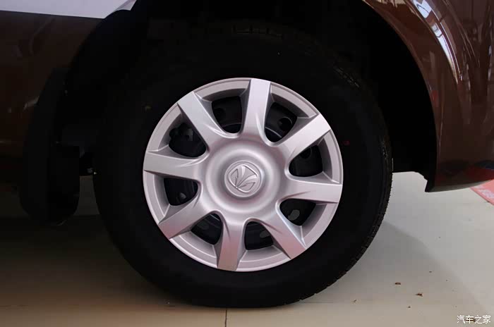 【幸福更劲一步】北汽威旺m30到店赏车试驾