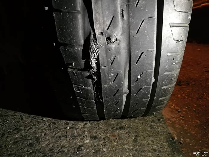 沃尔沃喜欢上了爆胎