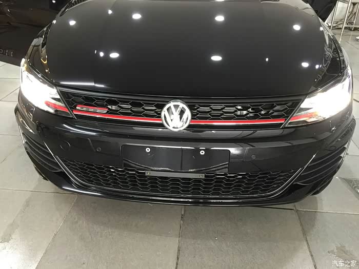 黑色凌渡gts提回家,喜欢的就是速度与激情