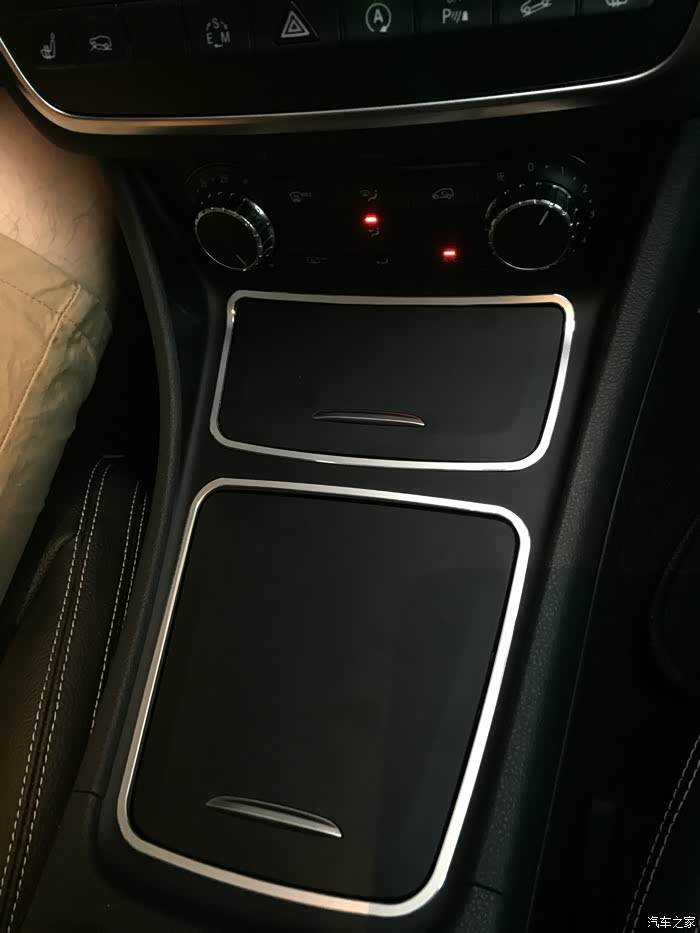 马云家买的,点烟器的那圈大小有点不合适,所以就直接扔了.