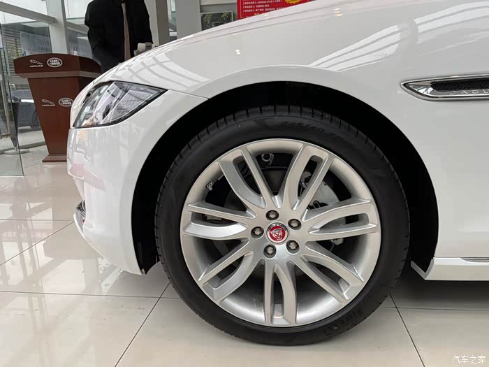 出捷豹xfl四驱尊享19寸轮毂