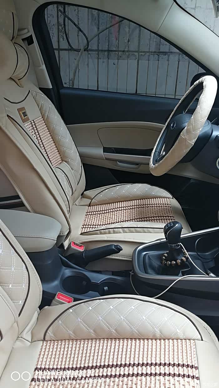 小福米色内饰搭配什么颜色座套好看来