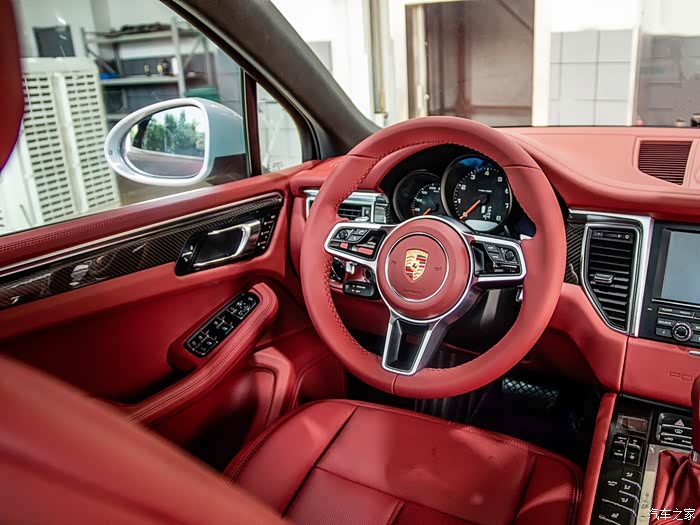macan全红内饰走一波