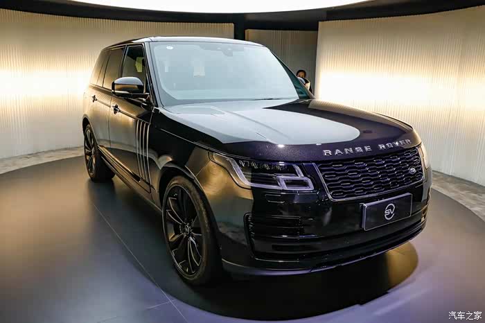 路虎揽胜50scv8耀夜运动版