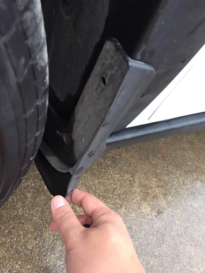 挡泥板坏了,有必要换新的吗?