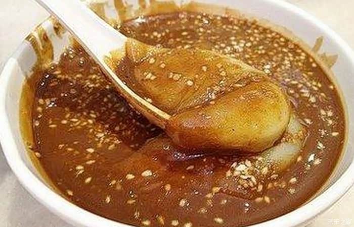 第四个是油茶,最适合早晨去吃!多放点芝麻酱!