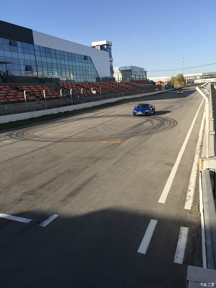 2016奥迪驾控汇ttr8和rs全系北京金港赛道全体验