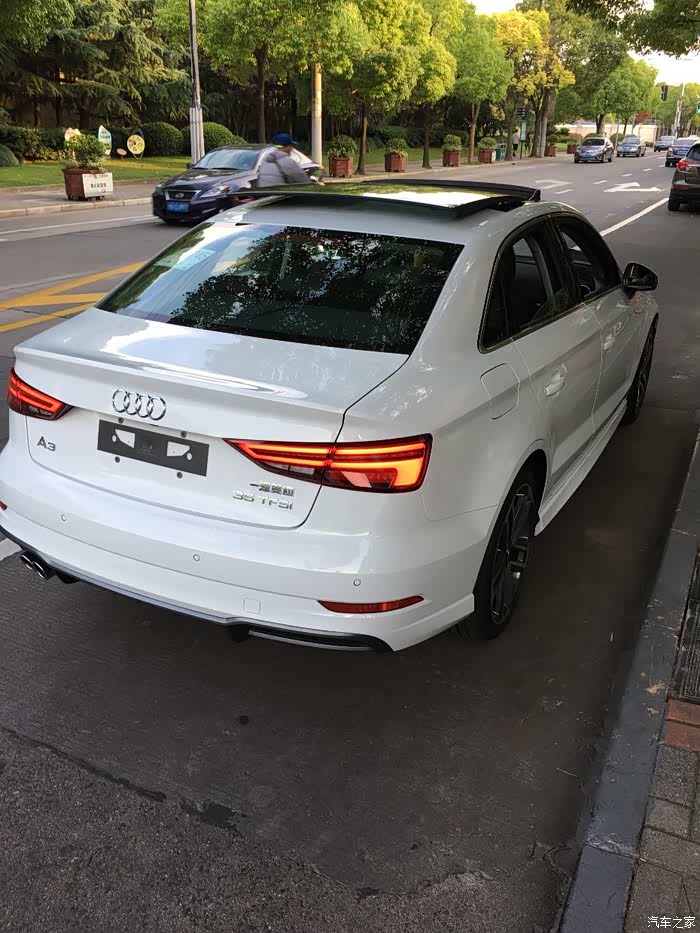 17款奥迪a3运动三厢提车申请认证