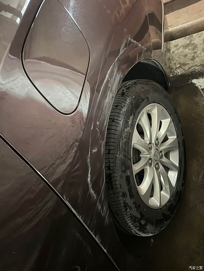 gl8es左后车漆蹭掉了补漆需要多少钱