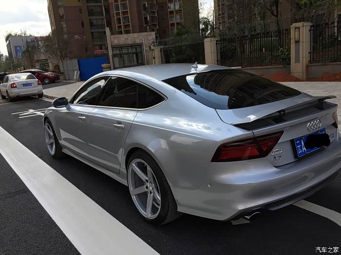 奥迪a7银色漂亮吗