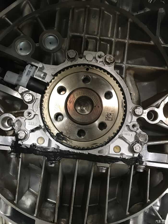 桑塔纳16曲轴后油封漏油